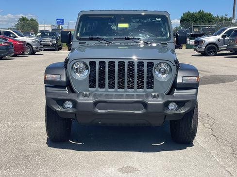 Used 2024 Jeep Wrangler Unlimited Sport AWD/4WD image 8