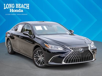 Used 2025 Lexus ES 350 w/ Premium Package