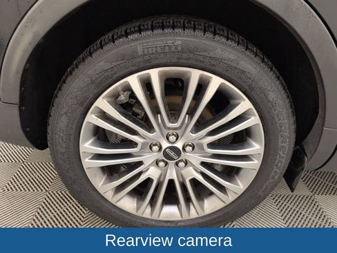 Used 2018 Lincoln MKX Reserve w/ Driver Assistance Package FWD image 18