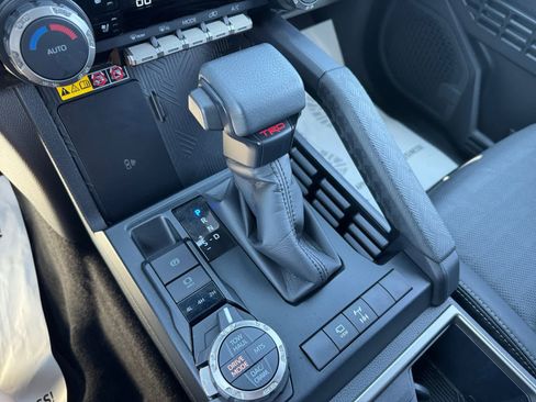 Used 2026 Toyota 4Runner TRD Off-Road Premium AWD/4WD image 8