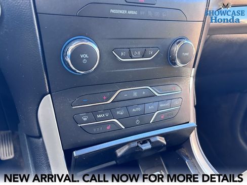 Used 2019 Ford Edge SEL w/ Equipment Group 201A FWD image 10