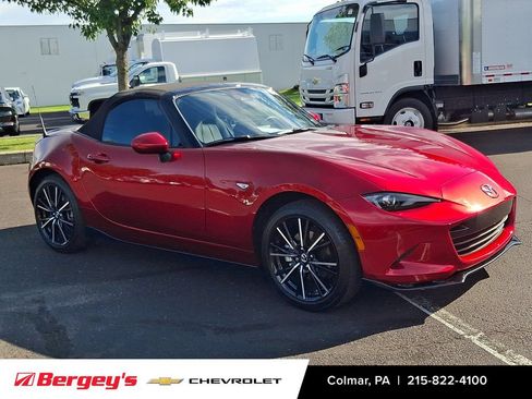 Used 2025 MAZDA MX-5 Miata Grand Touring w/ Appearance Package RWD image 14