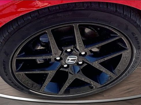 Used 2025 Honda Civic Sport image 9