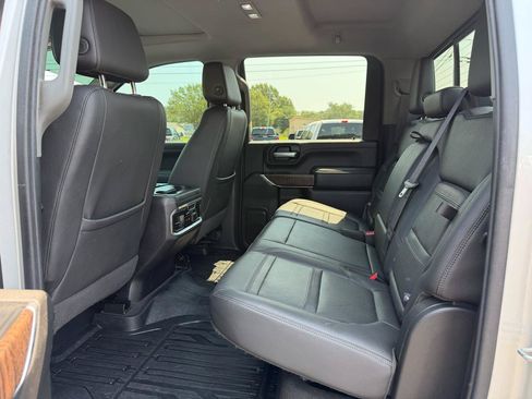 Used 2020 GMC Sierra 2500 Denali w/ Denali Ultimate Package AWD/4WD image 11