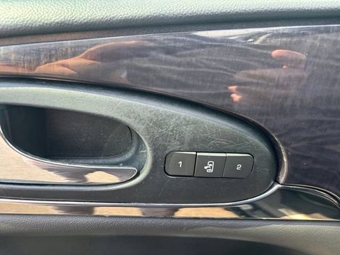 Used 2017 Buick Enclave Leather AWD/4WD image 12