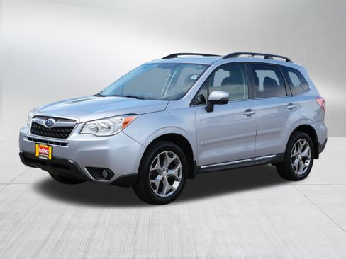 Used 2016 Subaru Forester 2.5i Touring AWD/4WD image 3