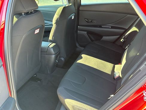 Certified 2025 Hyundai Elantra Sport image 20