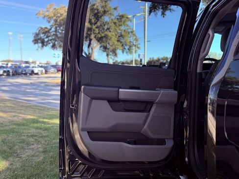 Used 2025 Ford F150 XLT w/ Equipment Group 301A Standard image 27