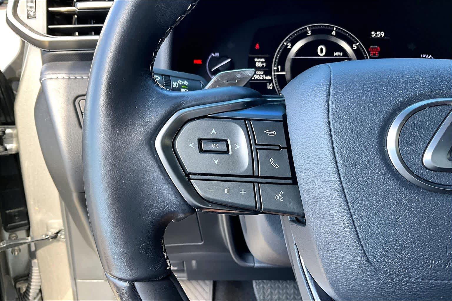 Used 2023 Lexus LX 600 4WD w/ Appearance Package image 21