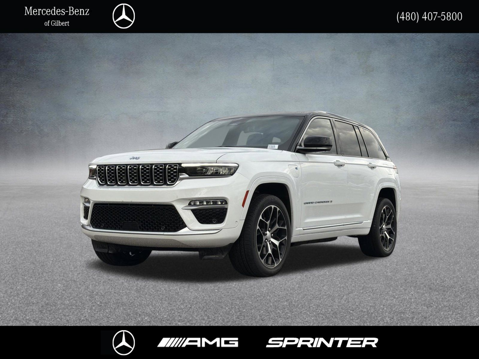 Used 2023 Jeep Grand Cherokee Summit AWD/4WD image 1