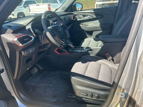 Used 2023 Chevrolet TrailBlazer RS image 4