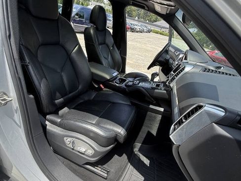 Used 2013 Porsche Cayenne S AWD/4WD image 15