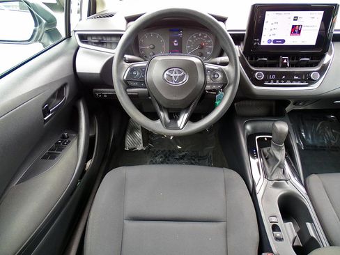 Used 2023 Toyota Corolla LE FWD image 29