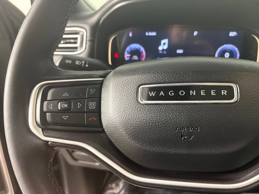 Used 2023 Jeep Wagoneer 4WD w/ Premium Group I image 29