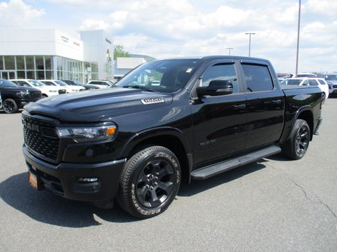 Certified 2025 RAM 1500 Big Horn AWD/4WD image 1