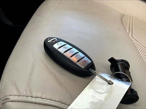 Certified 2022 Nissan Pathfinder Platinum w/ Lighting Package (N93) image 13