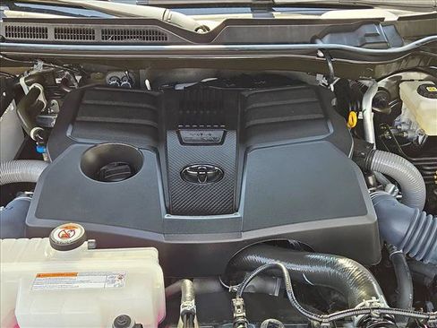 Used 2025 Toyota Tundra SR5 AWD/4WD image 23