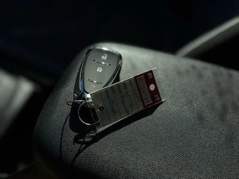 Used 2024 Chevrolet Equinox LS image 34