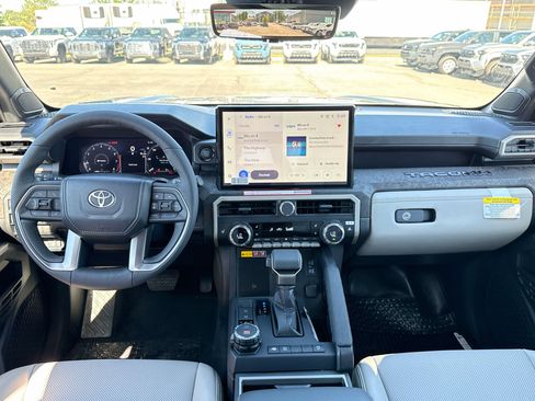 New 2026 Toyota Tacoma Limited AWD/4WD image 11