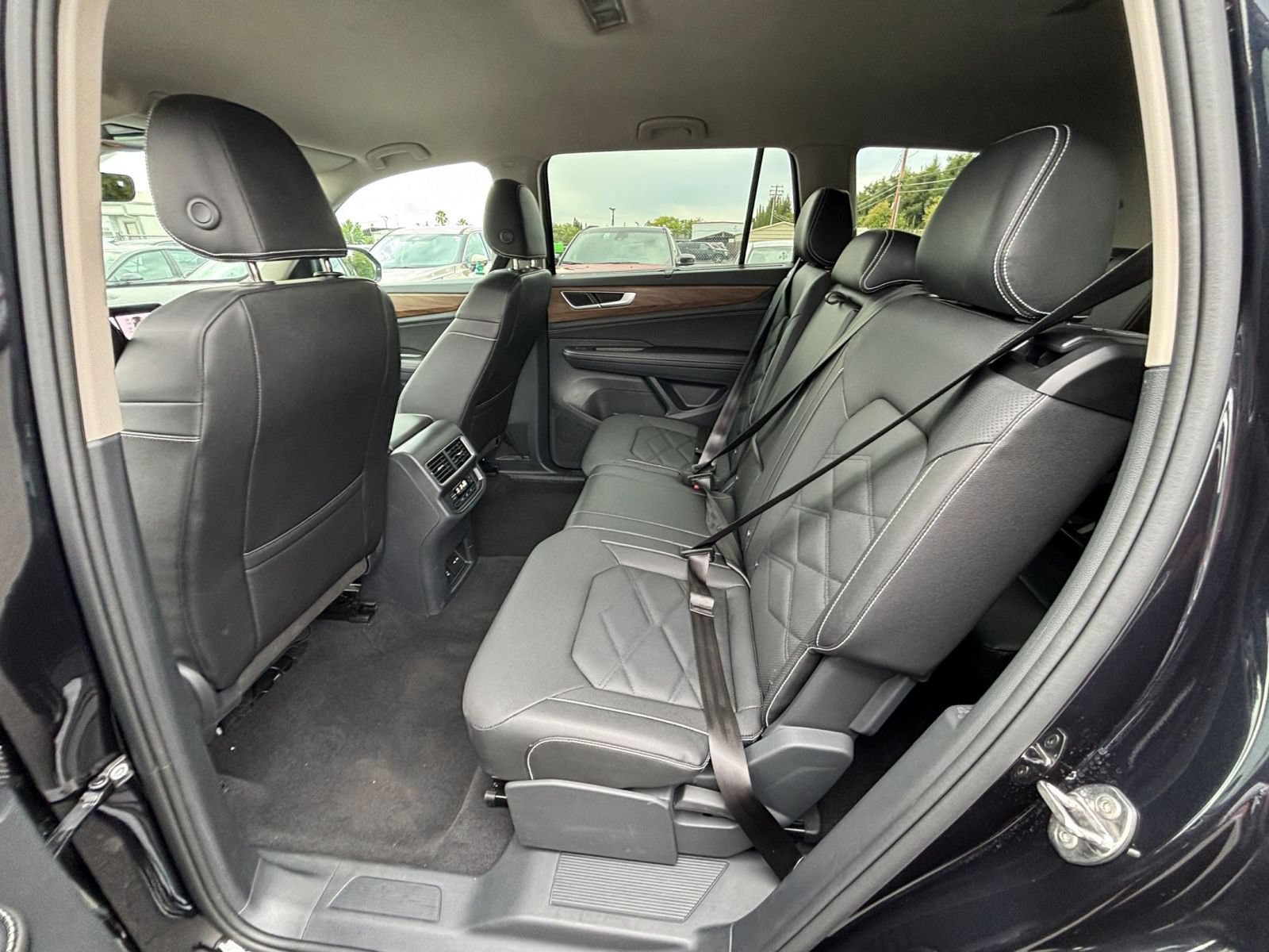 Used 2026 Volkswagen Atlas SE FWD image 28