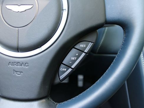 Used 2014 Aston Martin DB9 Volante RWD image 14