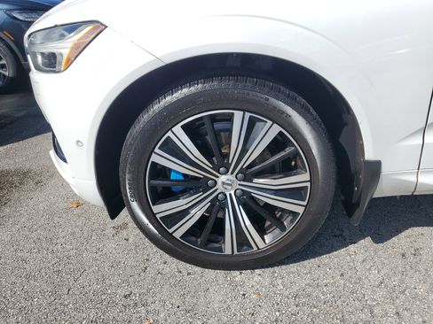 Used 2018 Volvo XC60 T6 Momentum w/ Advanced Package image 7
