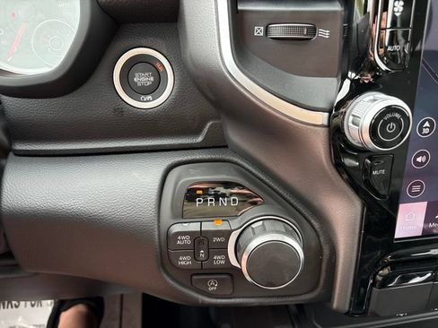 New 2026 RAM 1500 4x4 Crew Cab image 18