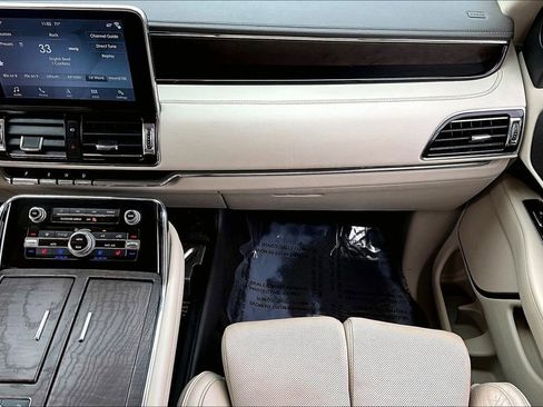 Used 2018 Lincoln Navigator Reserve AWD/4WD image 26