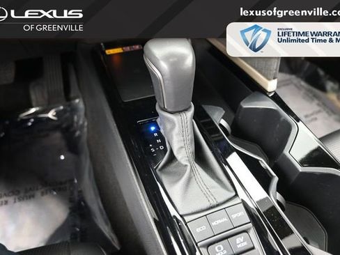 Used 2025 Toyota Camry XLE FWD image 17