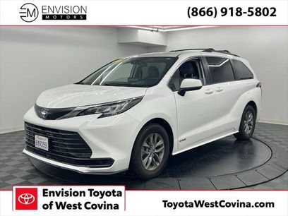 Certified 2021 Toyota Sienna LE