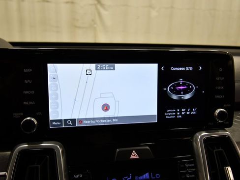 Certified 2023 Kia Sorento SX AWD/4WD image 25