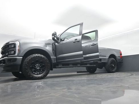 Used 2025 Ford F350 Lariat w/ Lariat Ultimate Package AWD/4WD image 75