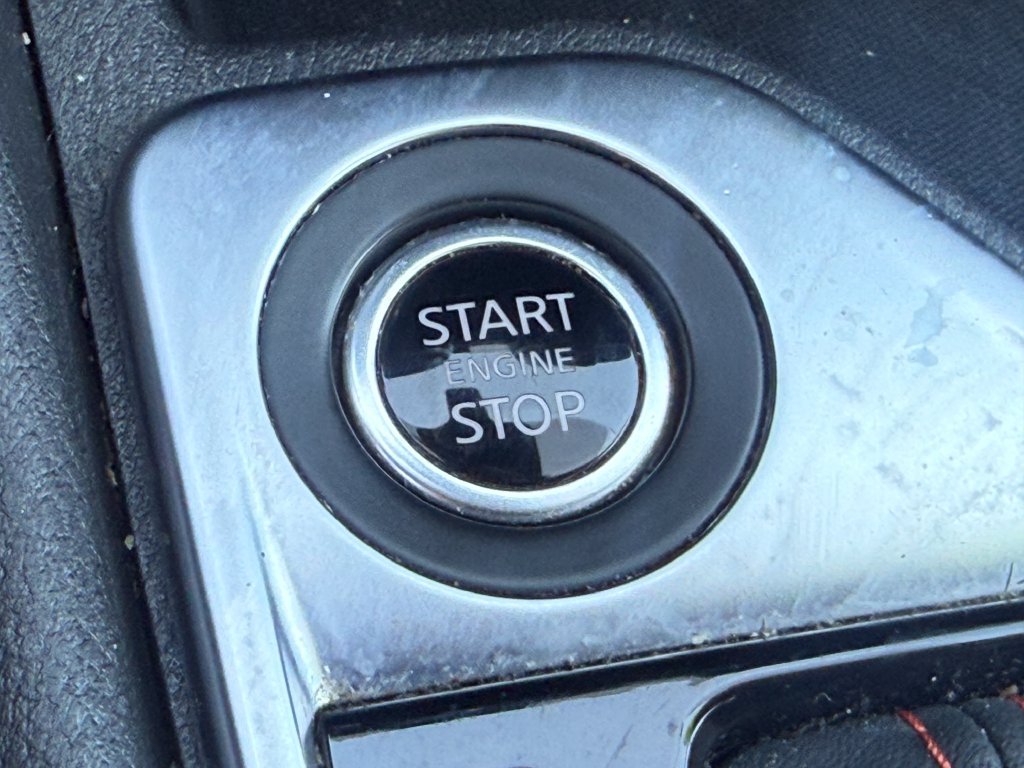 Used 2025 Nissan Sentra SR FWD image 22