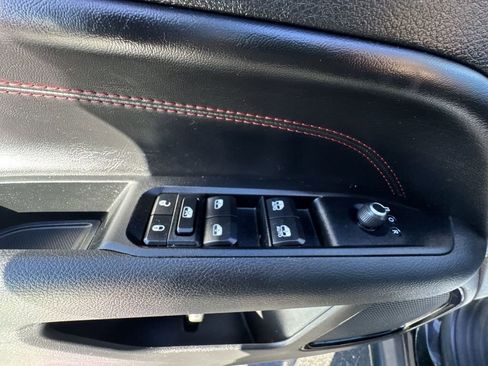 Used 2022 Jeep Compass Trailhawk w/ Trailhawk Elite Group image 13