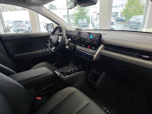New 2025 Hyundai Ioniq 5 SEL image 34