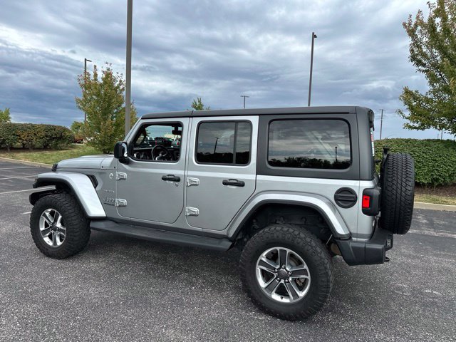 Used 2018 Jeep Wrangler Unlimited Sahara AWD/4WD image 6