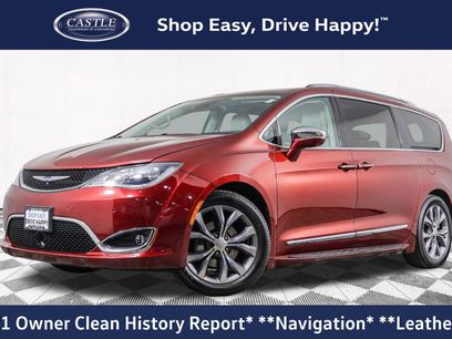Used 2019 Chrysler Pacifica Limited w/ Tire & Wheel Group