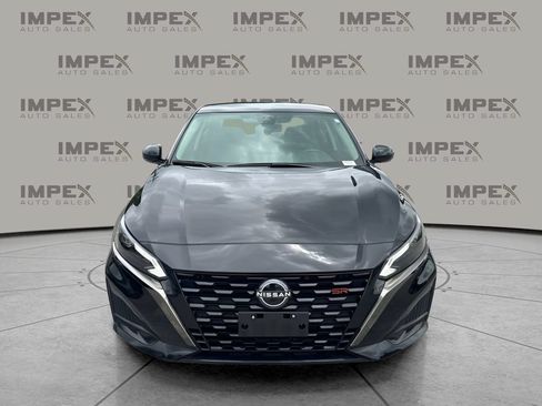 Used 2023 Nissan Altima 2.5 SR FWD image 8