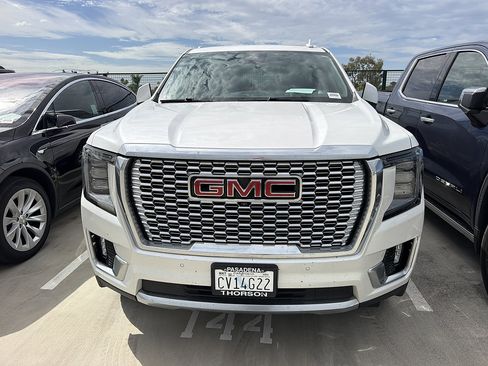 Used 2024 GMC Yukon Denali w/ Advanced Technology Package AWD/4WD image 1