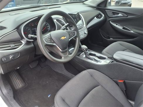 Used 2023 Chevrolet Malibu LT image 8