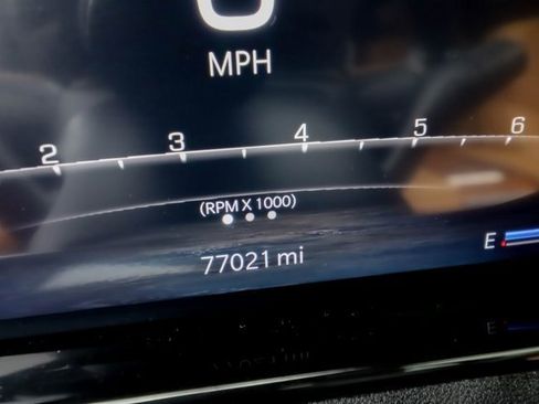 Used 2022 Jeep Grand Wagoneer Series III w/ Rear Seat Video Group 1 image 5