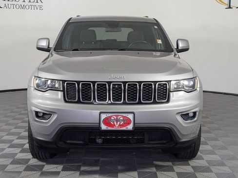 Used 2020 Jeep Grand Cherokee Laredo RWD image 3