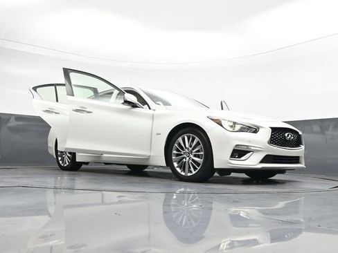Used 2018 INFINITI Q50 Luxe w/ Essential Package (3.0T Luxe) RWD image 43