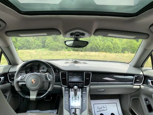 Used 2013 Porsche Panamera image 11