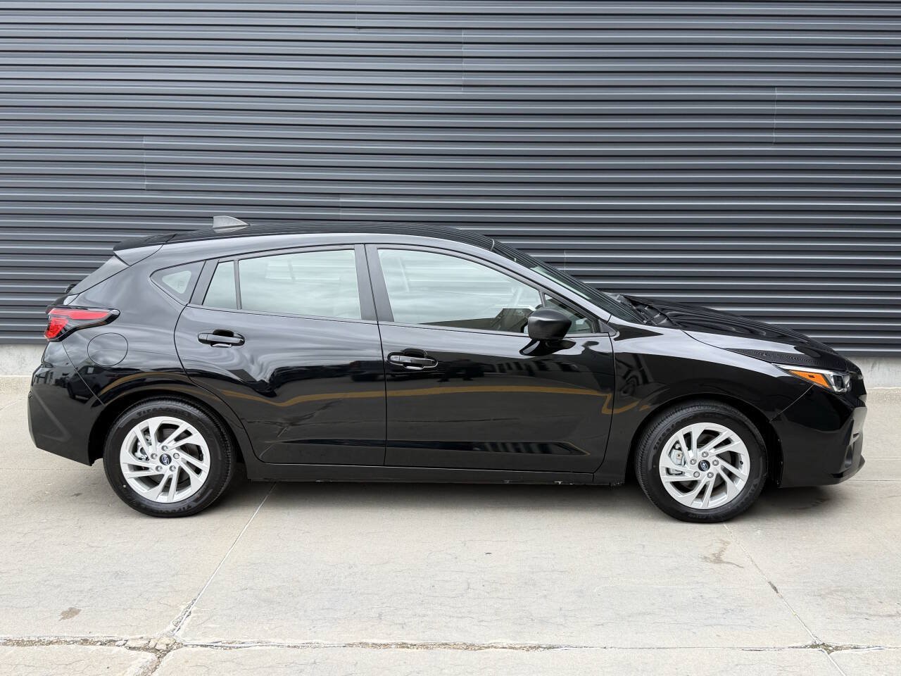 Used 2025 Subaru Impreza 2.0i AWD/4WD image 10