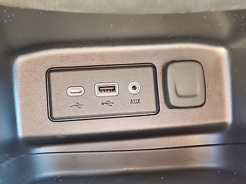 Certified 2024 Chevrolet Equinox RS image 23