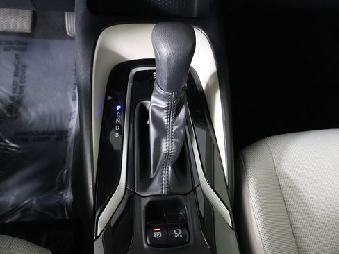 Used 2022 Toyota Corolla LE image 39