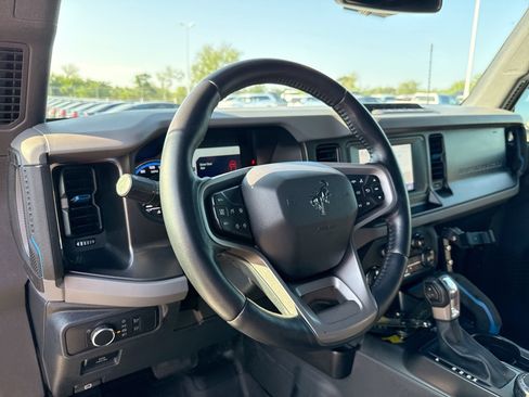 Used 2021 Ford Bronco Black Diamond w/ Sasquatch Package AWD/4WD image 11