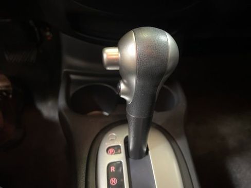 Used 2016 Nissan Versa Note SV image 24