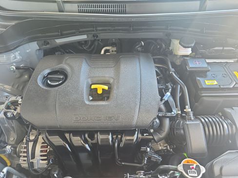 Certified 2025 Kia Soul LX w/ LX Technology Package FWD image 28